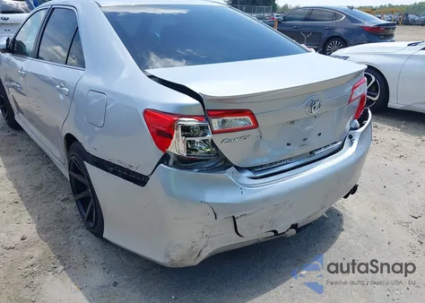 2013 Toyota Camry Se z USA, uszkodzony, nr VIN 4T1BF1FK0DU225633